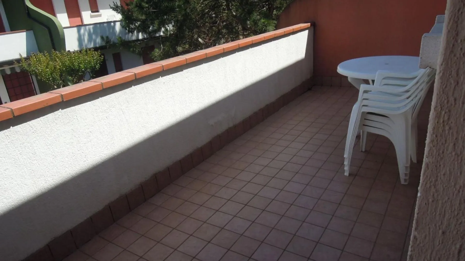 Cozy Flat In Residence With Swimming Pools - Beahost Bibione Apartman